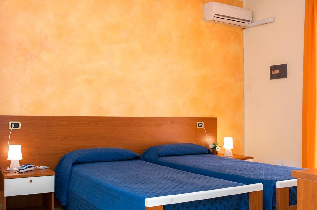 Megaron Hotel Поццалло Номер фото